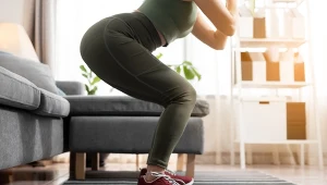 Przykładem "ćwiczenia - przekąski" są przysiady