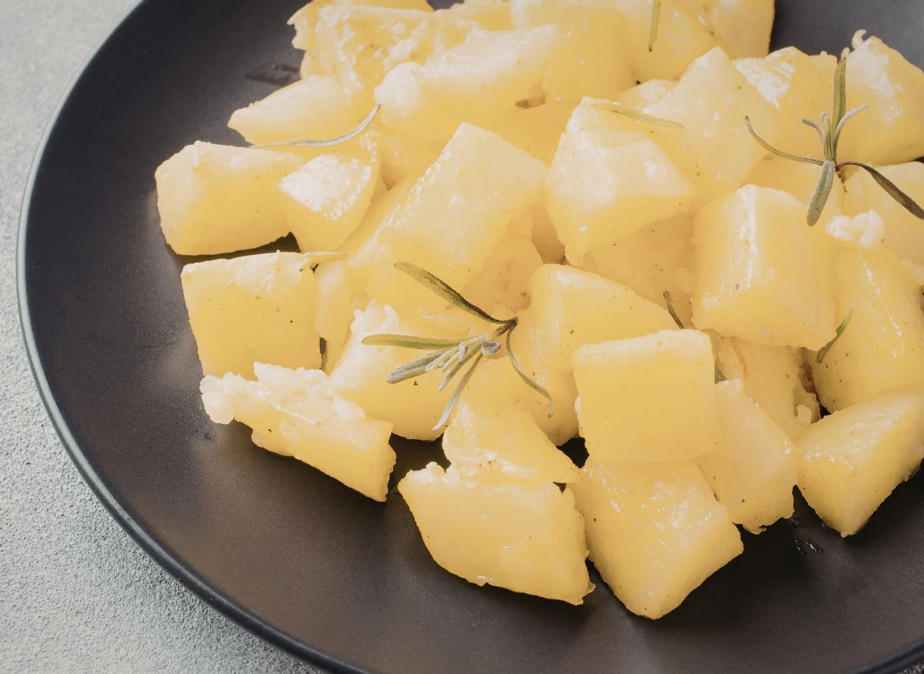 Ten owoc jest źródłem witaminy C, która pomaga w syntezie kolagenu. Regularne jedzenie owocu poprawi wygląd skóry. Ten owoc jest źródłem witaminy C, która pomaga w syntezie kolagenu. Regularne jedzenie owocu poprawi wygląd skóry.