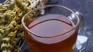 Na lepsze trawienie, sen i infekcje. Pij ten ziołowy napój 