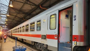 Używane wagony z Niemiec już w Polsce. Wzmocnią pociągi PKP Intercity.