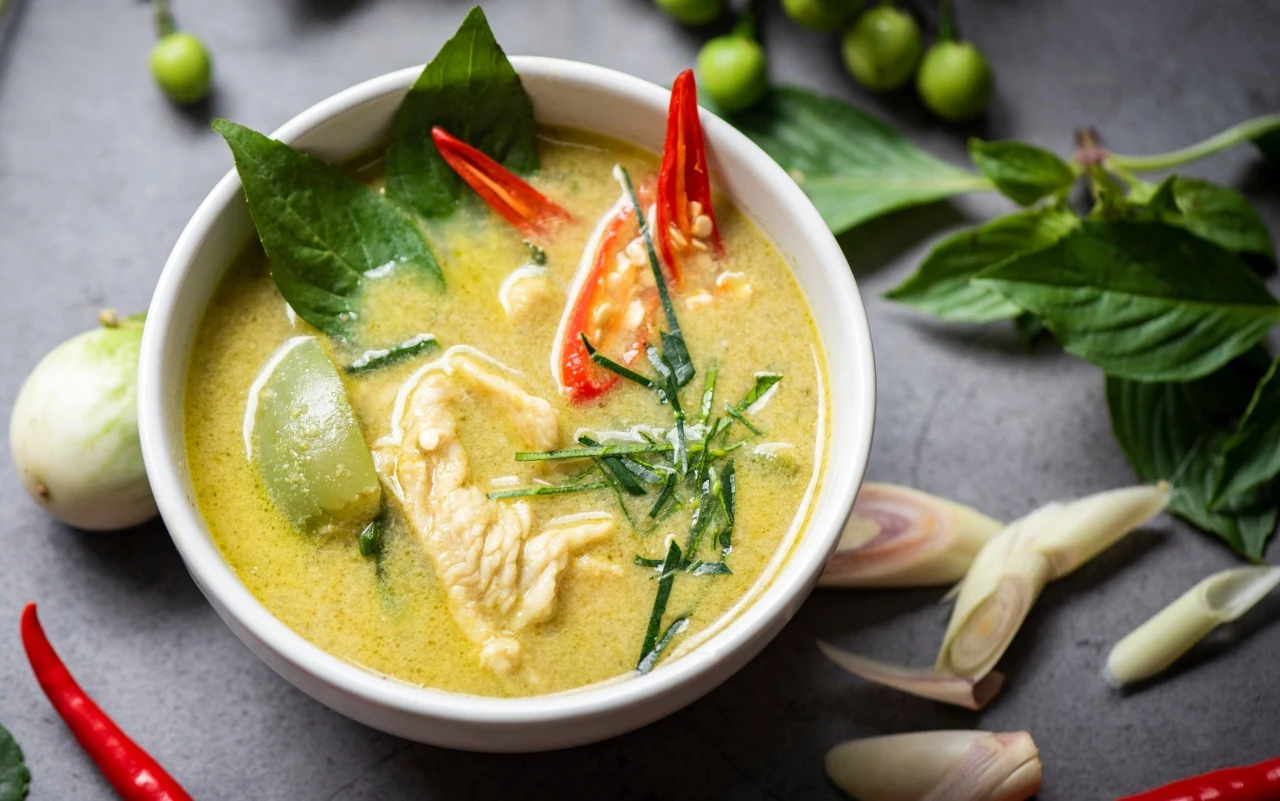 Zupa tajska z kurczakiem