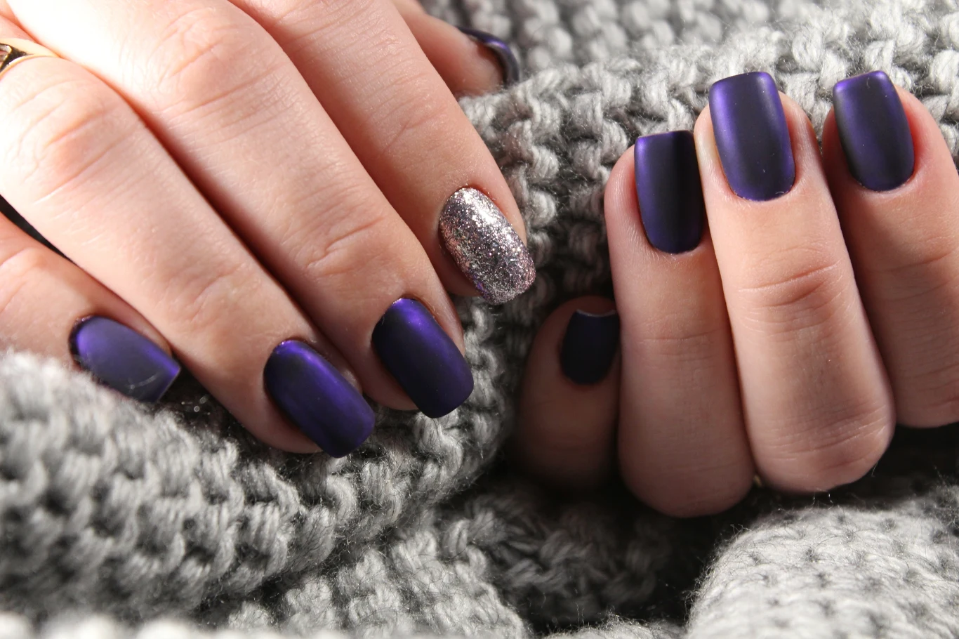 Najmodniejsze paznokcie na karnawał 2026