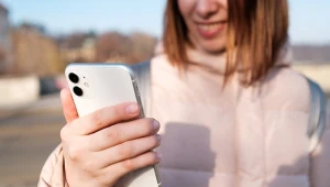 Nie publikujesz zdjęć na Facebooku i Instagramie? Oto kim jesteś 