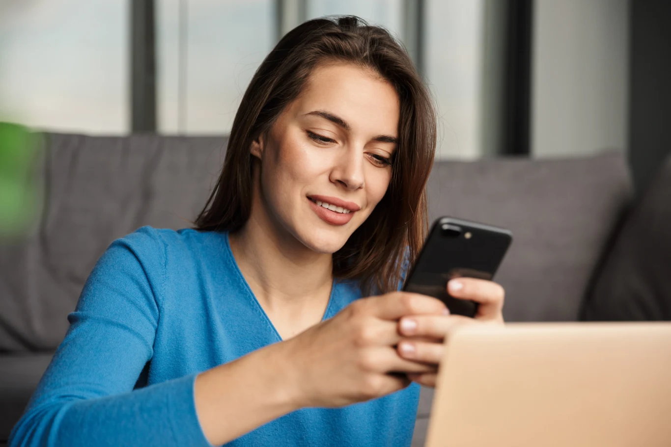 Zdaniem ekspertów, osoby aktywne w sieci często potrzebują atencji i podbudowywania swojej pewności siebie 