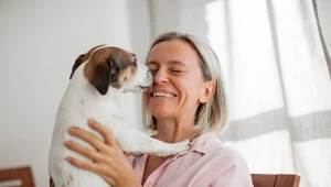 Twój pies cię liże? To nie zawsze jest oznaka miłości