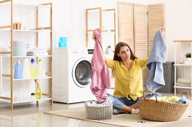 Proszek do prania kolorów czy białego - czym się różnią?
