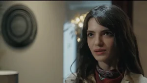 Kadr z serialu "Krawiec" 