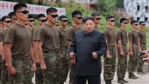 Kim Dzong Un na inspekcji swoich oddziałów. Zdjęcie ilustracyjne