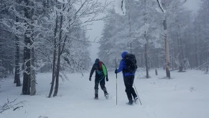 Trudne warunki w polskich górach. Zamknięto szlak, alerty przed lawinami