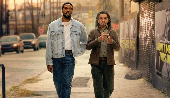 Yahya Abdul-Mateen II i Ben Kinglsey na grafice prmoującej serial "Wonder Man"