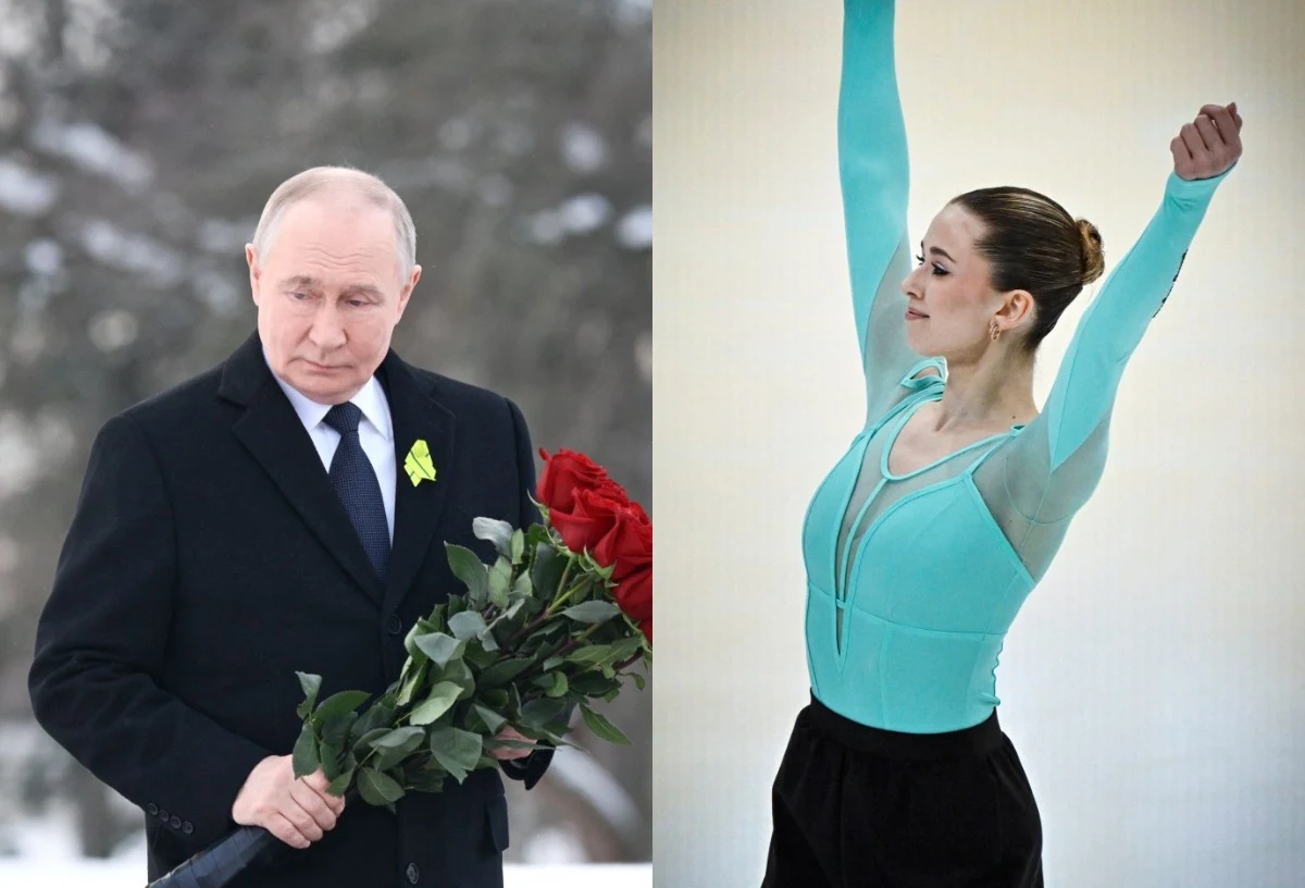 Starszy mężczyzna w ciemnym płaszczu trzymający duży bukiet czerwonych róż na tle zimowego krajobrazu oraz młoda kobieta w niebieskim stroju gimnastycznym unosząca ręce w górę.