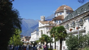 Seniorzy z Europy kochają to uzdrowisko. Zachwyca klimatem, termami i architekturą