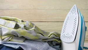 Żelazko będzie służyć przez lata, jeśli odpowiednio zadbamy o jego czystość