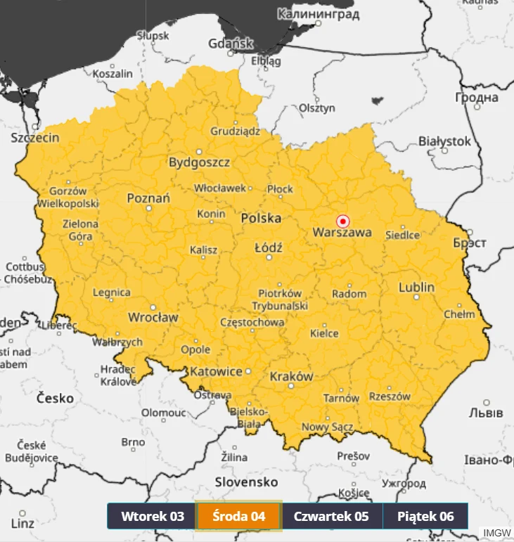 Mapa Polski z zaznaczonymi granicami województw, na której cały obszar kraju podświetlono na żółto, co może wskazywać na alert meteorologiczny na środę czwartego dnia miesiąca. Czytelne oznaczenia głównych miast, data z określeniem dni tygodnia na dole...