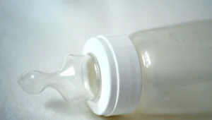 GIS poinformował o wycofaniu ze sprzedaży niektórych partii mleka dla niemowląt