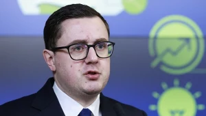 Minister energii Miłosz Motyka zapewnia, że Polsce nie zabraknie prądu mimo siarczystych mrozów, nie przewiduje też skokowego wzrostu rachunków Polaków za ciepło