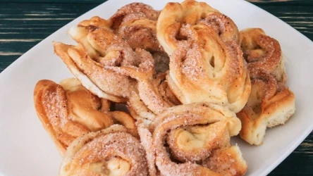 Apfelberliner to połączenie ciasta jak na pączki z jabłkowym nadzieniem