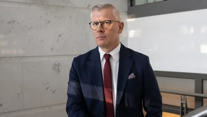 Ofensywa Kancelarii Sejmu po słowach Nawrockiego. Pismo do Cenckiewicza