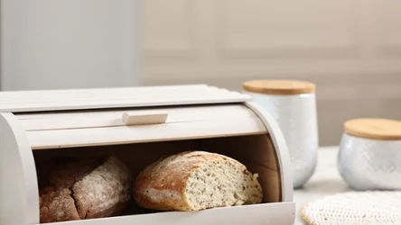Powinniśmy dbać o czystość chlebaka. W jaki sposób najlepiej to zrobić? 
