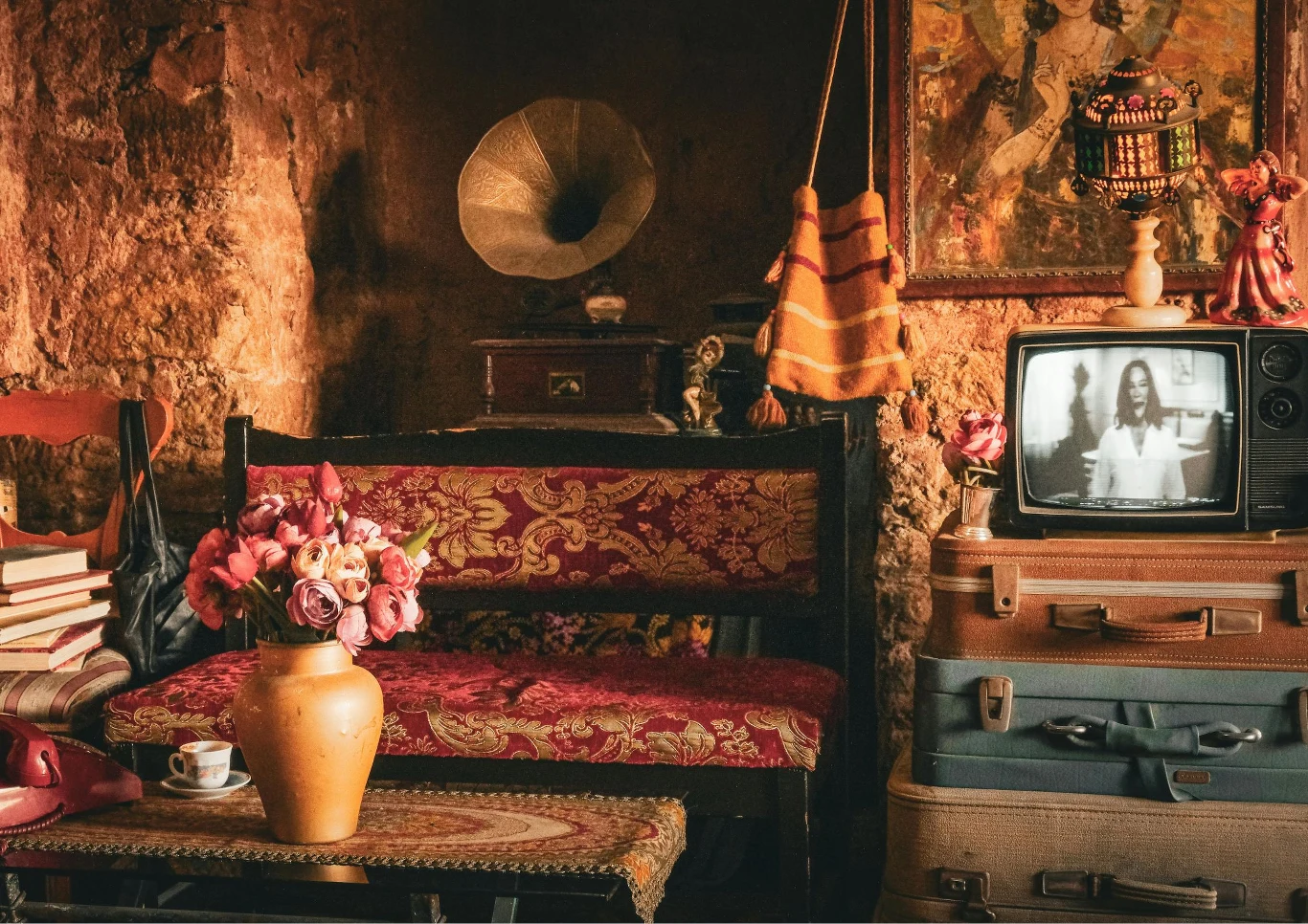 Styl vintage we wnętrzach polega na łączeniu przeciwieństw, inspirowaniu się designem z przeszłości