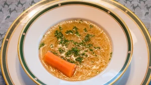 Nudelzupa idealna, czyli śląski rosół z makaronem według Karoliny Stolarskiej-Bigos