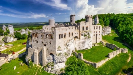 Zamek Ogrodzieniec w Podzamczu