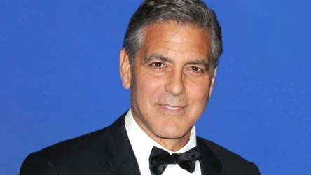 Minęło prawie 30 lat od premiery, a George Clooney nadal wstydzi się tego występu. To była jego najgorsza rola