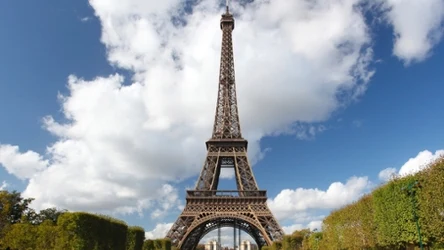 Polski trop pod wieżą Eiffla. O ratowaniu ikony Paryża słów kilka 