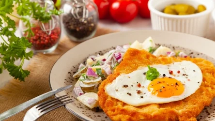 Sznycel po wiedeńsku to idealna propozycja na niedzielny obiad