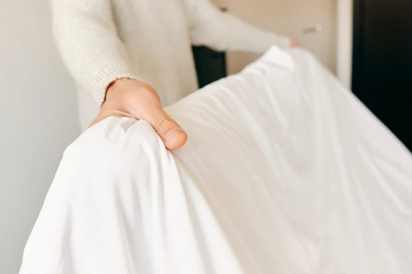 Nasze prababki regularnie wkładały liście dębu pod materac lub prześcieradło. Miały ku temu ważny powód Nasze prababki regularnie wkładały liście dębu pod materac lub prześcieradło. Miały ku temu ważny powód