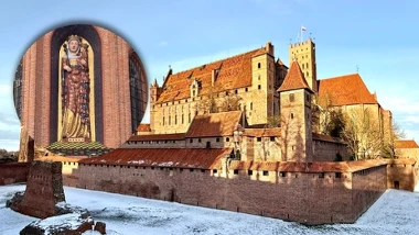 Największa twierdza Europy i największa taka figura Maryi. Obie w Polsce