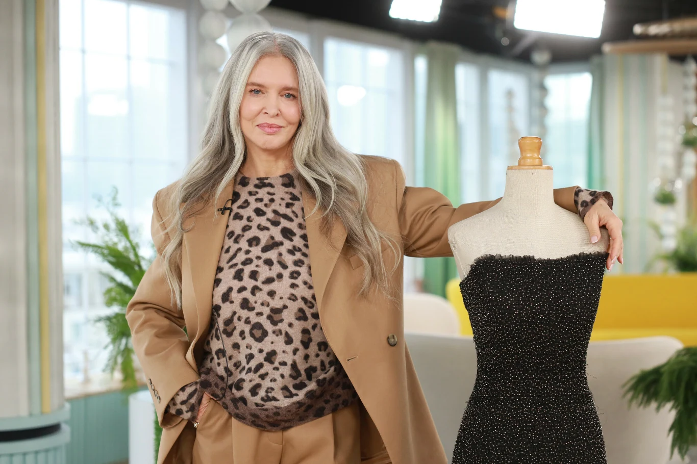 Garnitur sprawdza się na każdą okazję. Świetnie zastępuje sukienkę