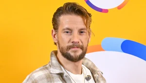 TYLKO U NAS. Sebastian Fabijański w intymnej rozmowie o życiowej przemianie. "Tamten człowiek się skończył"