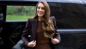 Księżna Kate znów olśniła. Jej kosztowny czekoladowy total look to hit