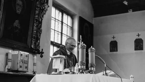 Tragiczny wypadek na DK51. Nie żyje proboszcz parafii Św. Katarzyny i Św. Anny w Cerkiewniku ks. Mirosław Pękała