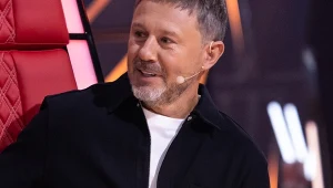Ledwo skończył się The Voice Senior, a tu afera. Piasek w trudnej sytuacji