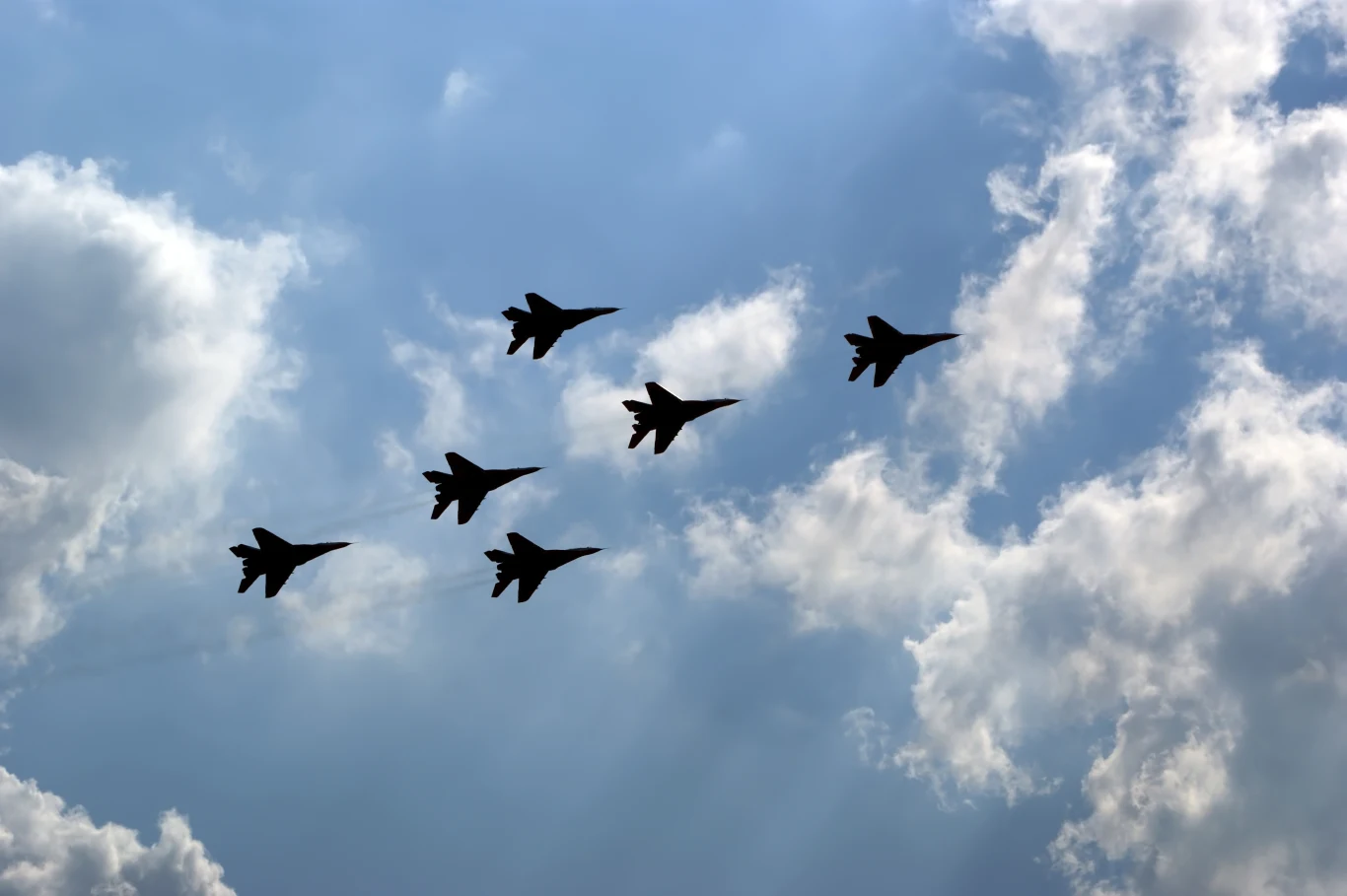 Wielka Brytania wysyła myśliwce w związku z napięciami na Bliskim Wschodzie Wielka Brytania wysyła myśliwce w związku z napięciami na Bliskim Wschodzie