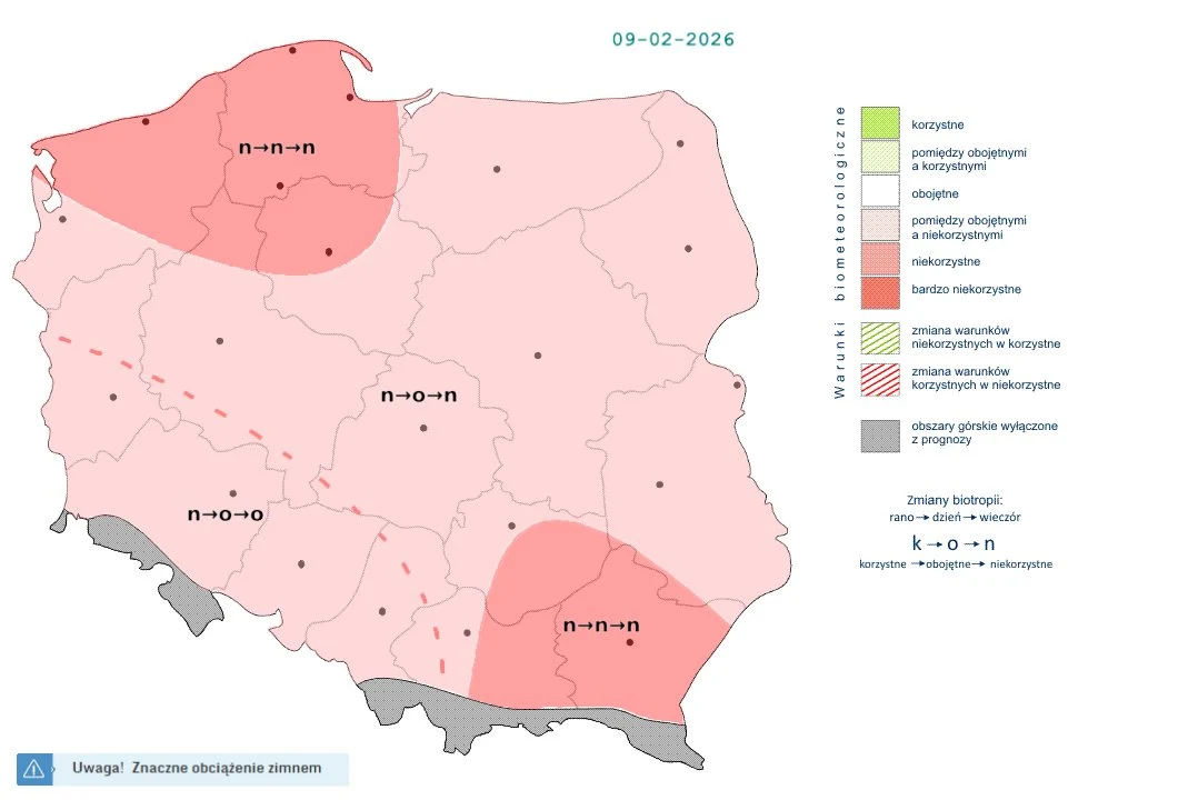 Mapa Polski ilustrująca ostrzeżenia biometeorologiczne na wyznaczony dzień, podzielona na regiony o zróżnicowanym poziomie obciążenia zimnem. Większość obszaru kraju objęta kolorem różowym i czerwonym, wskazującym na znaczące obciążenie zimnem, szczegó...