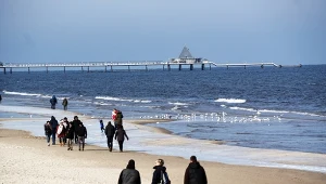 Uzdrowisko rzut beretem od Polski. Termy, morze i cesarski klimat 