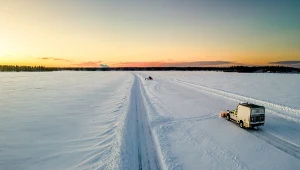 W Estonii jest kilkadziesiąt kilometrów szlaków wyznaczonych na wodach przybrzeżnych oraz między wyspami na Bałtyku