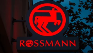 Szok cenowy w Rossmannie. Markowe perfumy za ułamek ceny