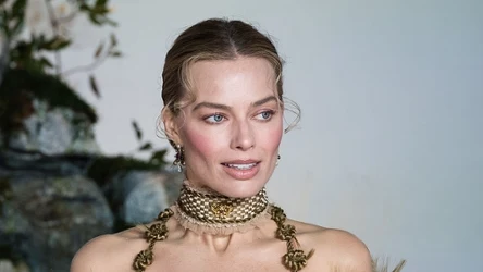 Margot Robbie podczas brytyjskiej premiery "Wichrowych wzgórz"