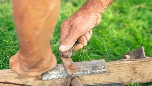 Jak odkręcić zapieczoną śrubę?