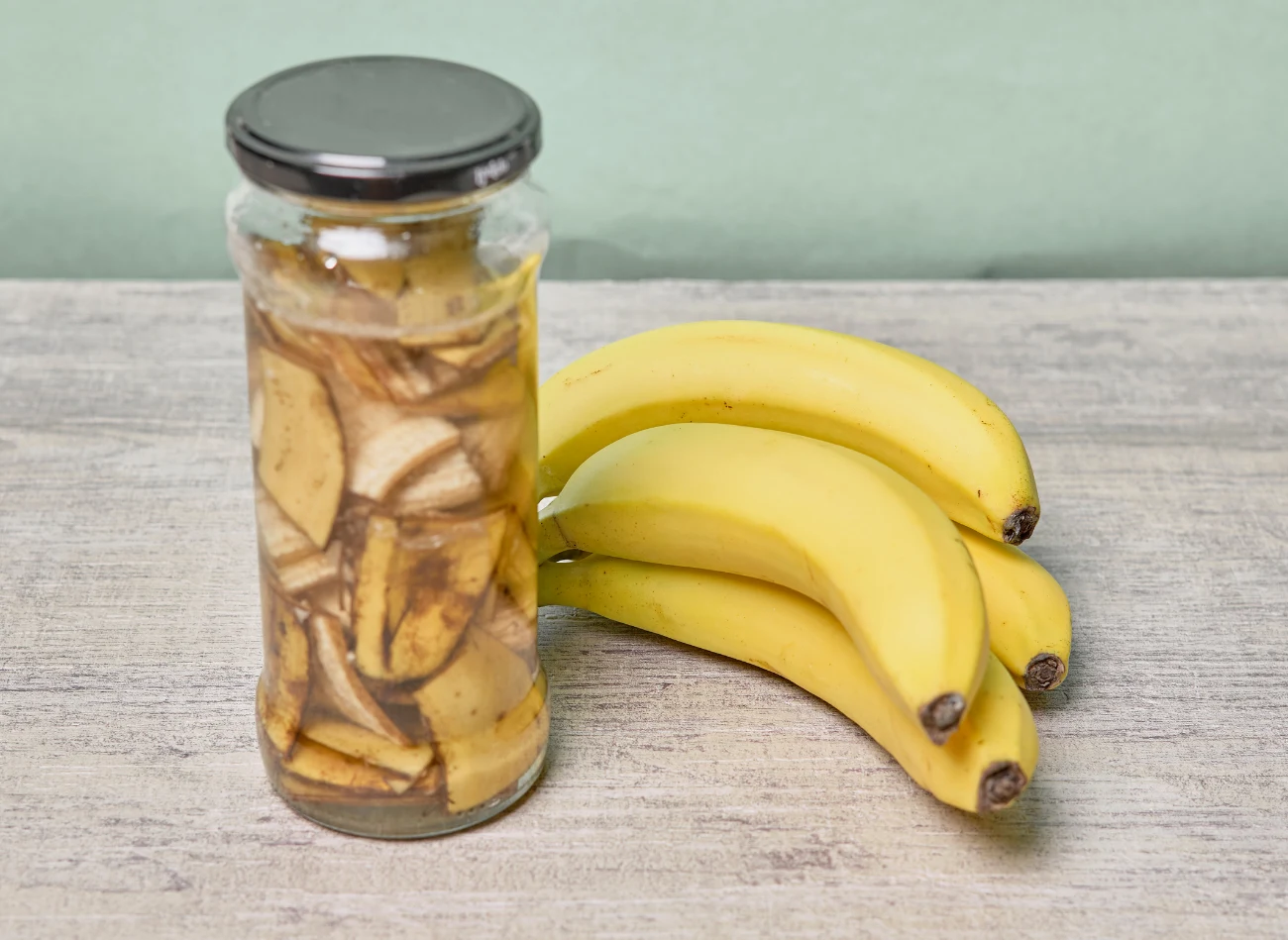 Nawóz ze skórki z bananów zasili ogórki