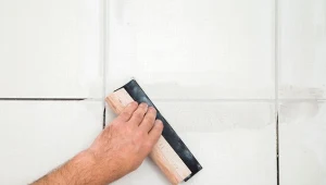 Dzięki technologii Skin Pro, depilator IPL od Braun jest delikatny dla skóry i pozwala na widoczną redukcję włosków od stóp do głów.