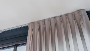 Dbając o zasłony, sprawisz, że zawsze będą wyglądały niczym przywiezione prosto ze sklepu.
