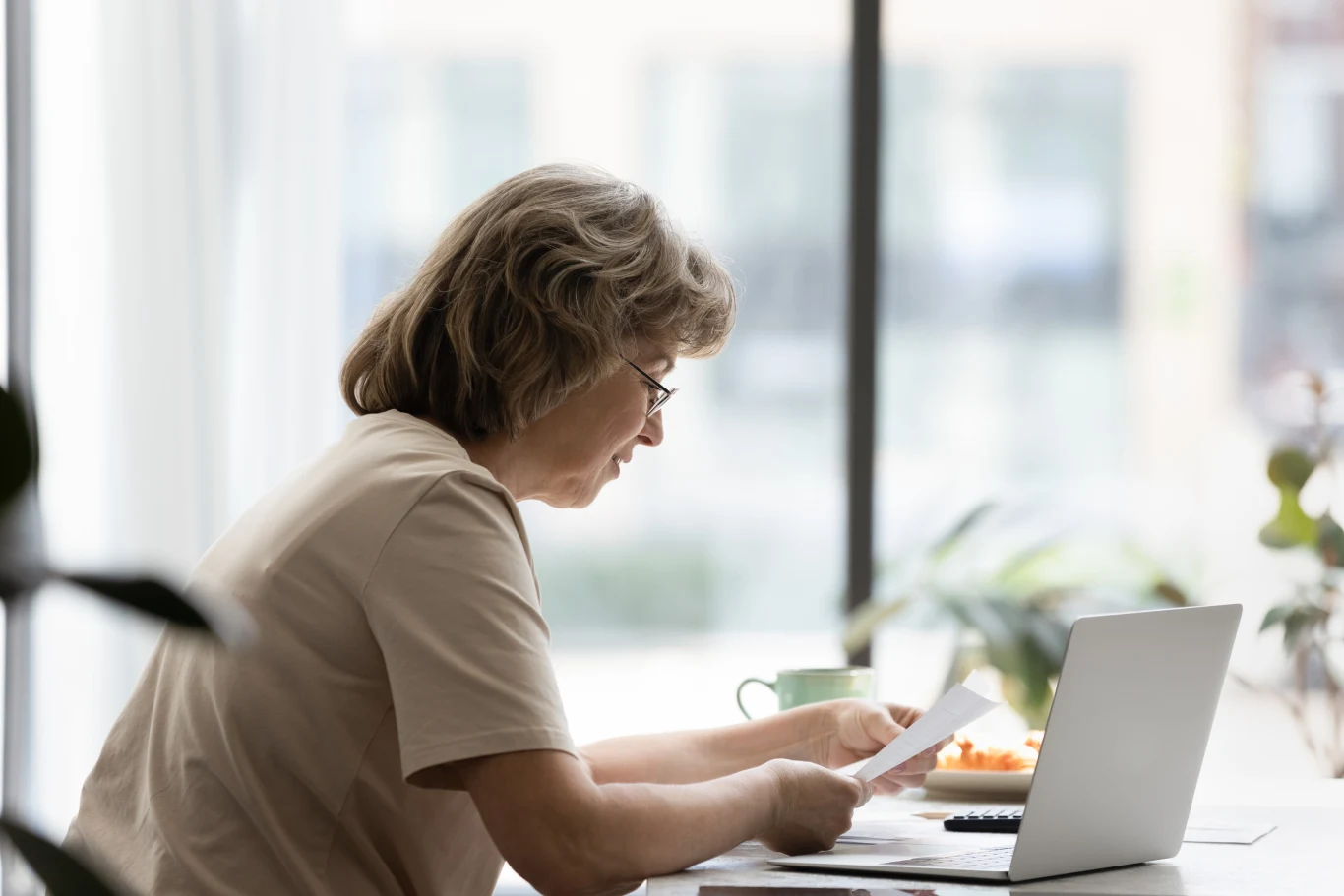 Jak się szuka pracy po 50.? Czy to naprawdę trudne?