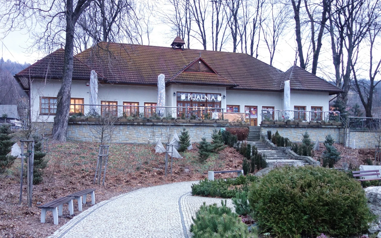 Piwniczna-Zdrój to uwielbiane uzdrowisko górskie. Już wkrótce zyska kolejne atrakcje Piwniczna-Zdrój to uwielbiane uzdrowisko górskie. Już wkrótce zyska kolejne atrakcje