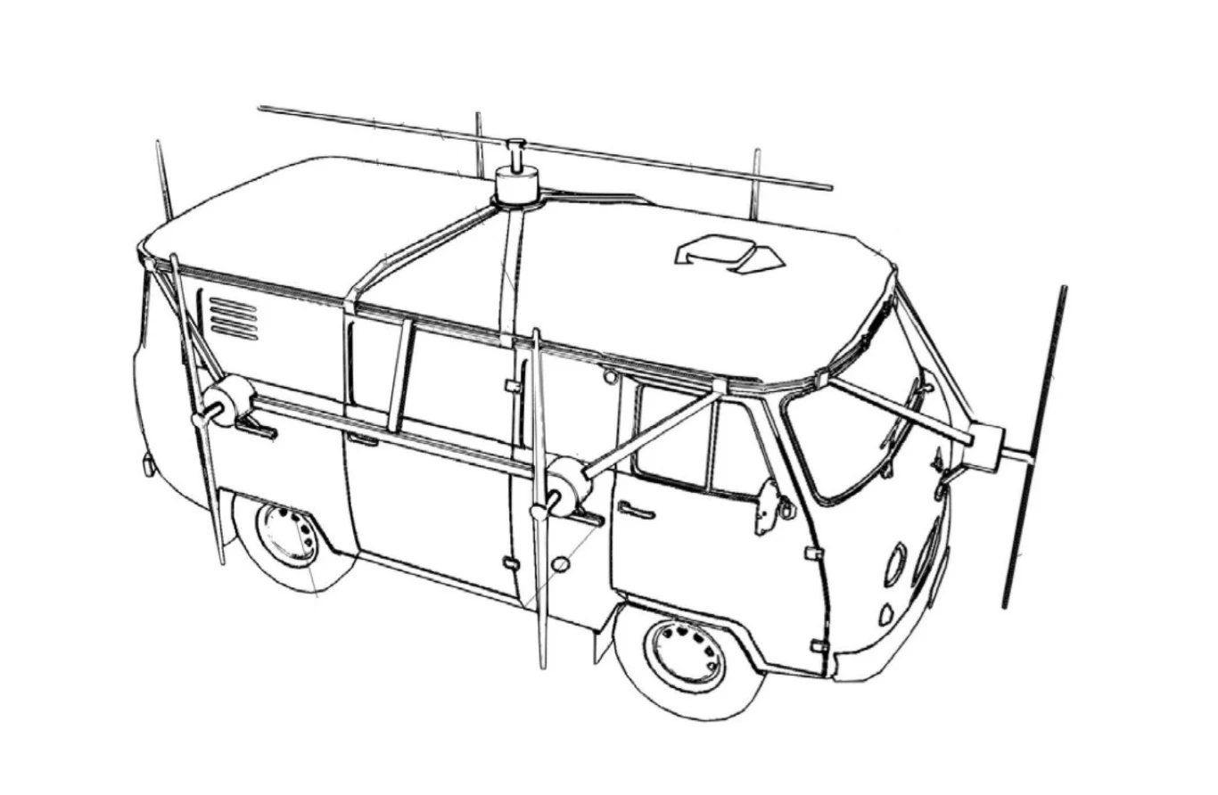 Czarno-biały szkic pojazdu dostawczego z nałożonymi antenami i detalami technicznymi, widoczny z perspektywy skośnej od góry, z uwzględnieniem szczegółów konstrukcyjnych samochodu oraz zamontowanego osprzętu.