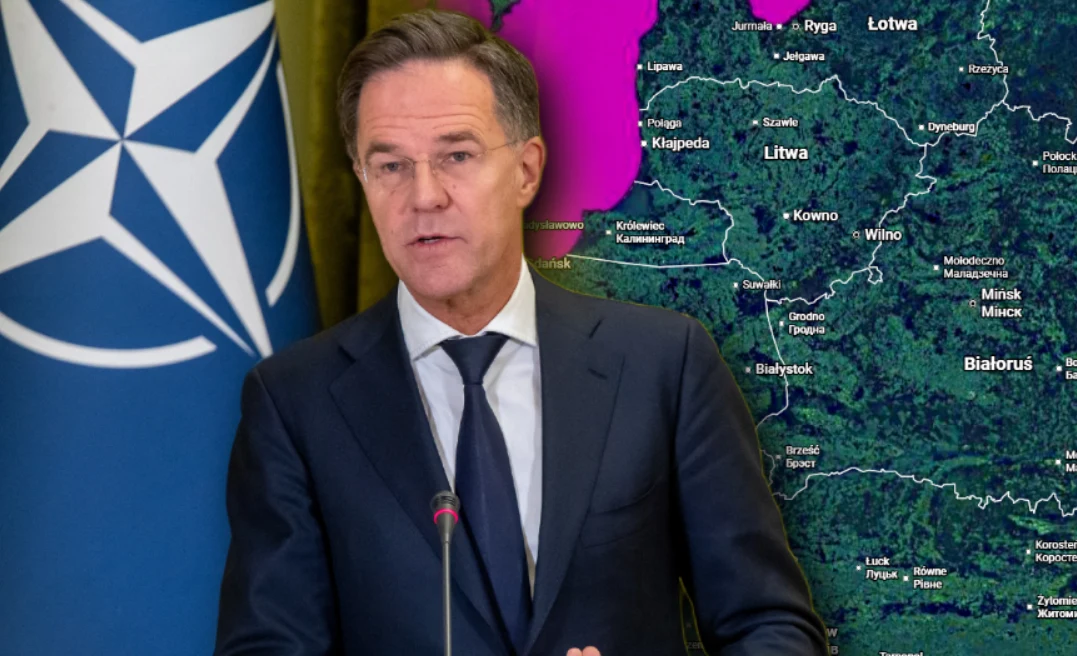Mark Rutte mówił o przesmyku suwalskim. Powiedział, jak NATO zareagowałoby na atak Mężczyzna w garniturze przemawia do mikrofonu, za jego plecami widoczny fragment flagi NATO oraz mapa pokazująca kraje Europy Wschodniej, w tym Polskę, Litwę, Łotwę i Białoruś.